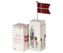 Maileg - Dannebrog - Bordflag - Medium