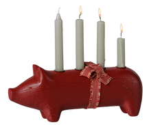 Maileg - Lysestage - Advent - Træ - Gris - Rød - Mellem