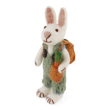 Gry&Sif - Kanin - Lille - Hvid dreng med taske og  gulerod